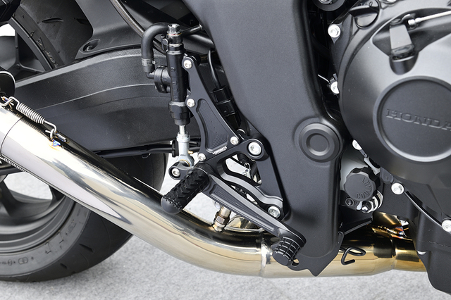 CB1000F バックステップ