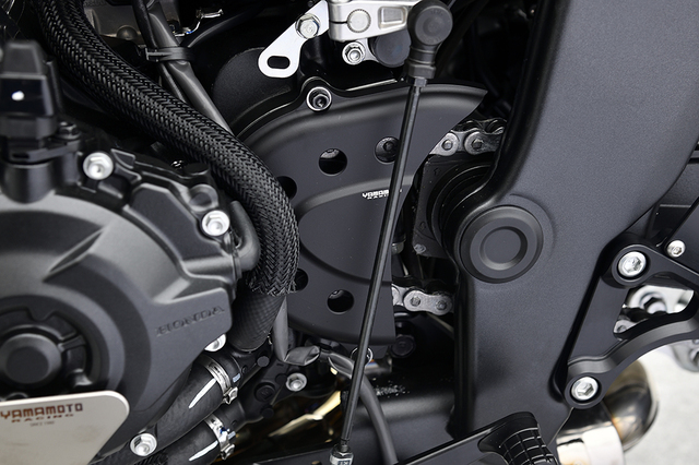 CB1000F スプロケットカバー