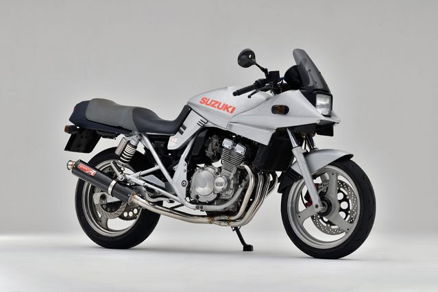 NO.4455　ＧＳＸ４００Ｓカタナ　水冷４サイクル１６バルブ４気筒４００ｃｃ　ヤマモトレーシングマフラー　シルバー　☆彡 NO.4455 GSX400Sカタナ 水冷4サイクル16バルブ4気筒