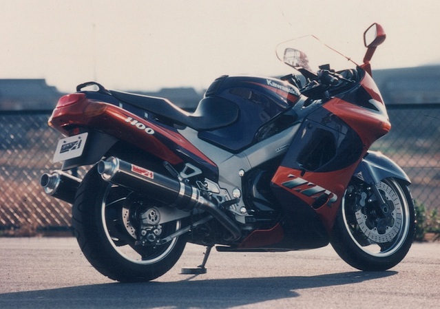 ひし型 zzr1100 ヤマモトレーシングスペックA カーボン2本出し