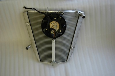 8耐用ラジエター